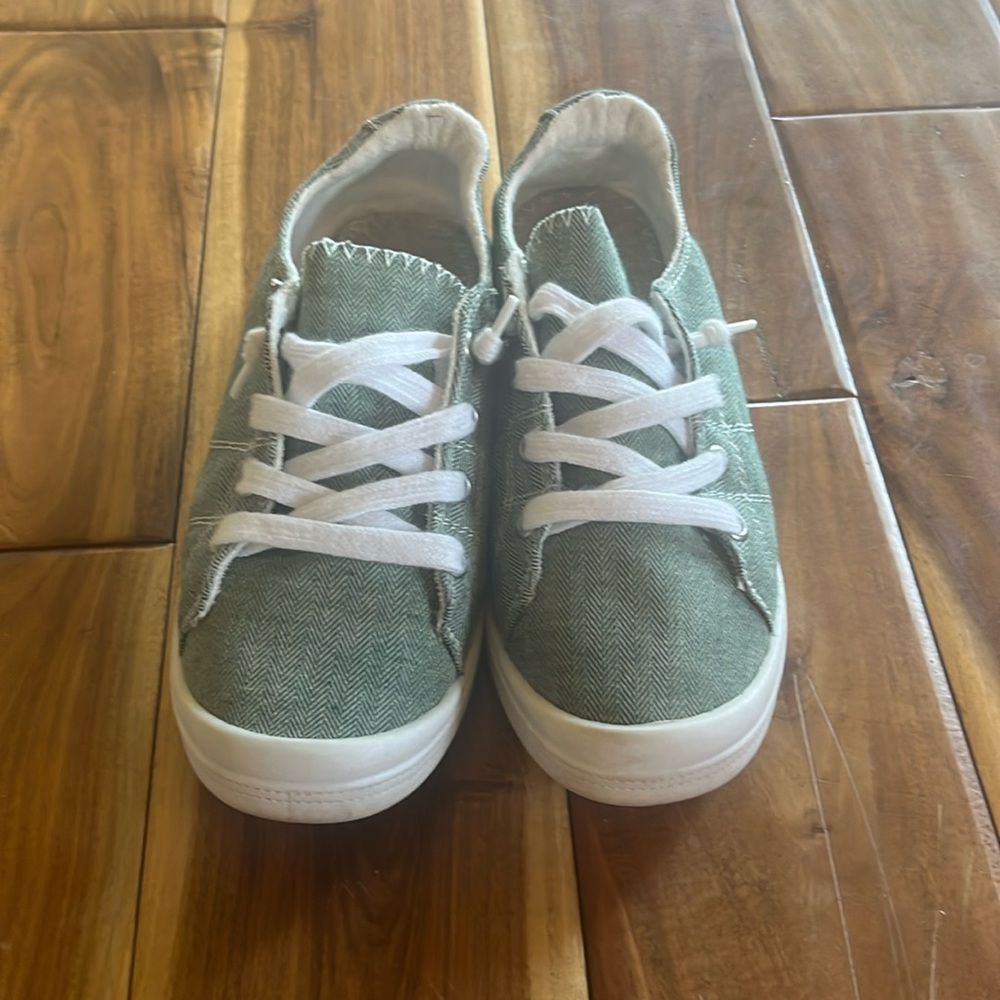 Green Lofers